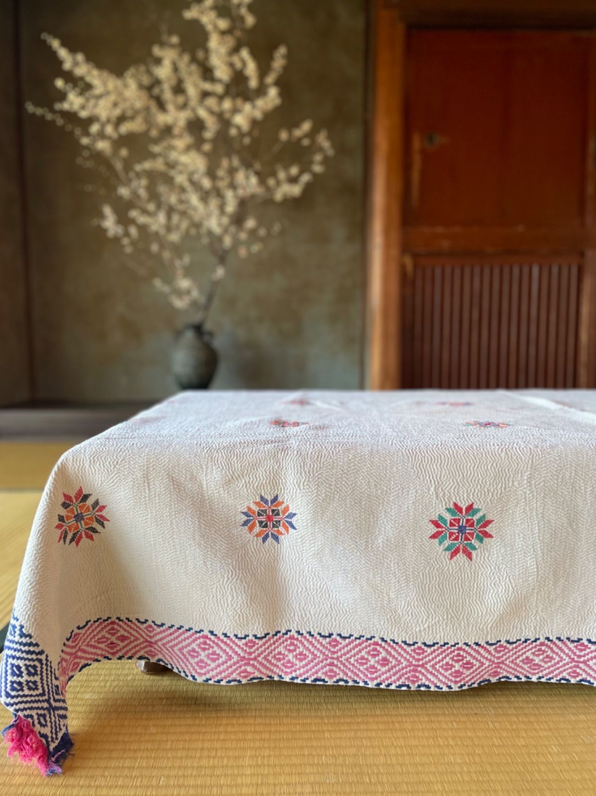 ヴィンテージ　ラリーキルト　ホワイトカンタ　刺繍　リバーシブル カンタキルト 刺繍ホワイトカンタ カンタキルト 刺繍ホワイトカンタ