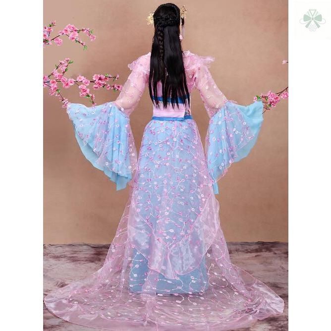 刺繍入り豪華な漢服唐装