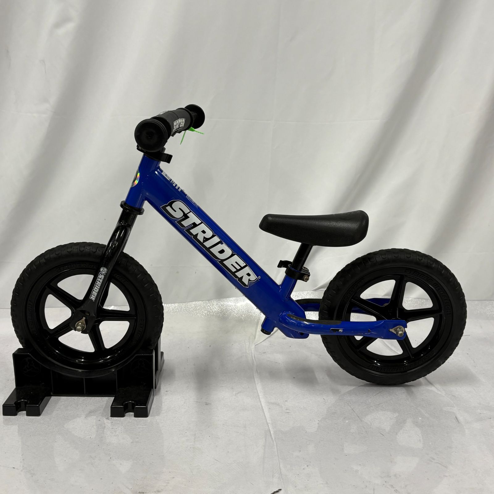 ストライダー　スポーツモデル　青 2023年限定カラー新登場】ストライダー(スポーツモデル)「ICE