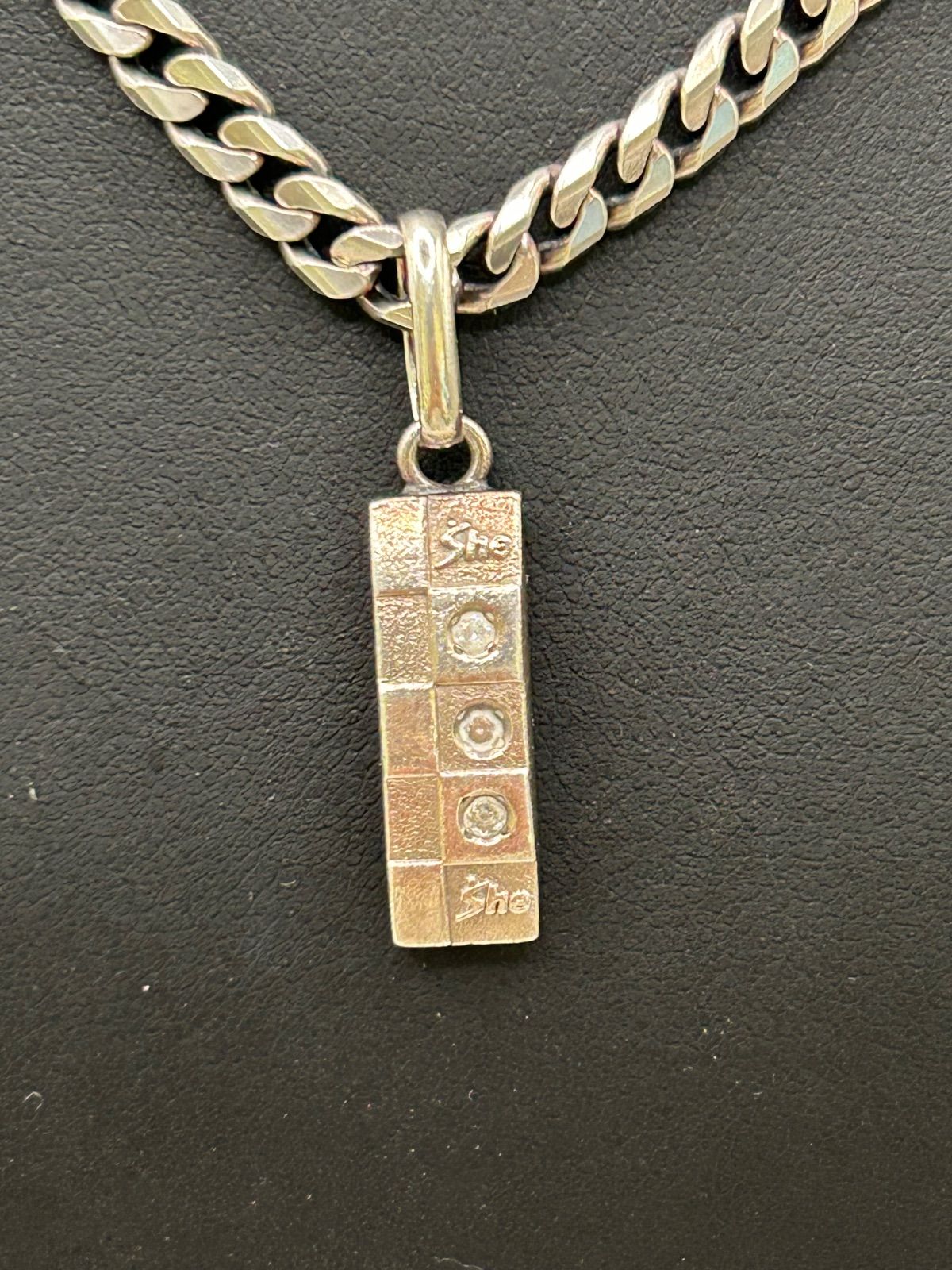 Leda SILMAレダシルマ she ネックレス 3Pダイヤ