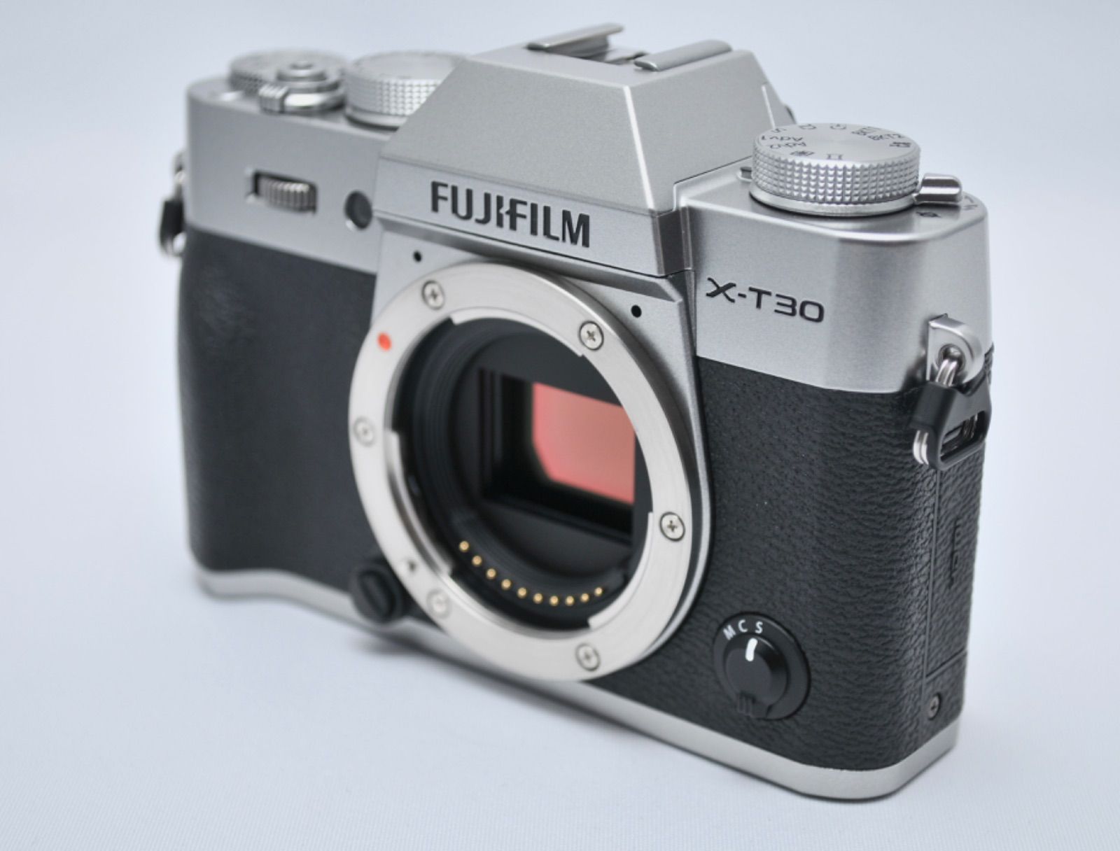 FUJI FILM X−T20 SILVERボディ-