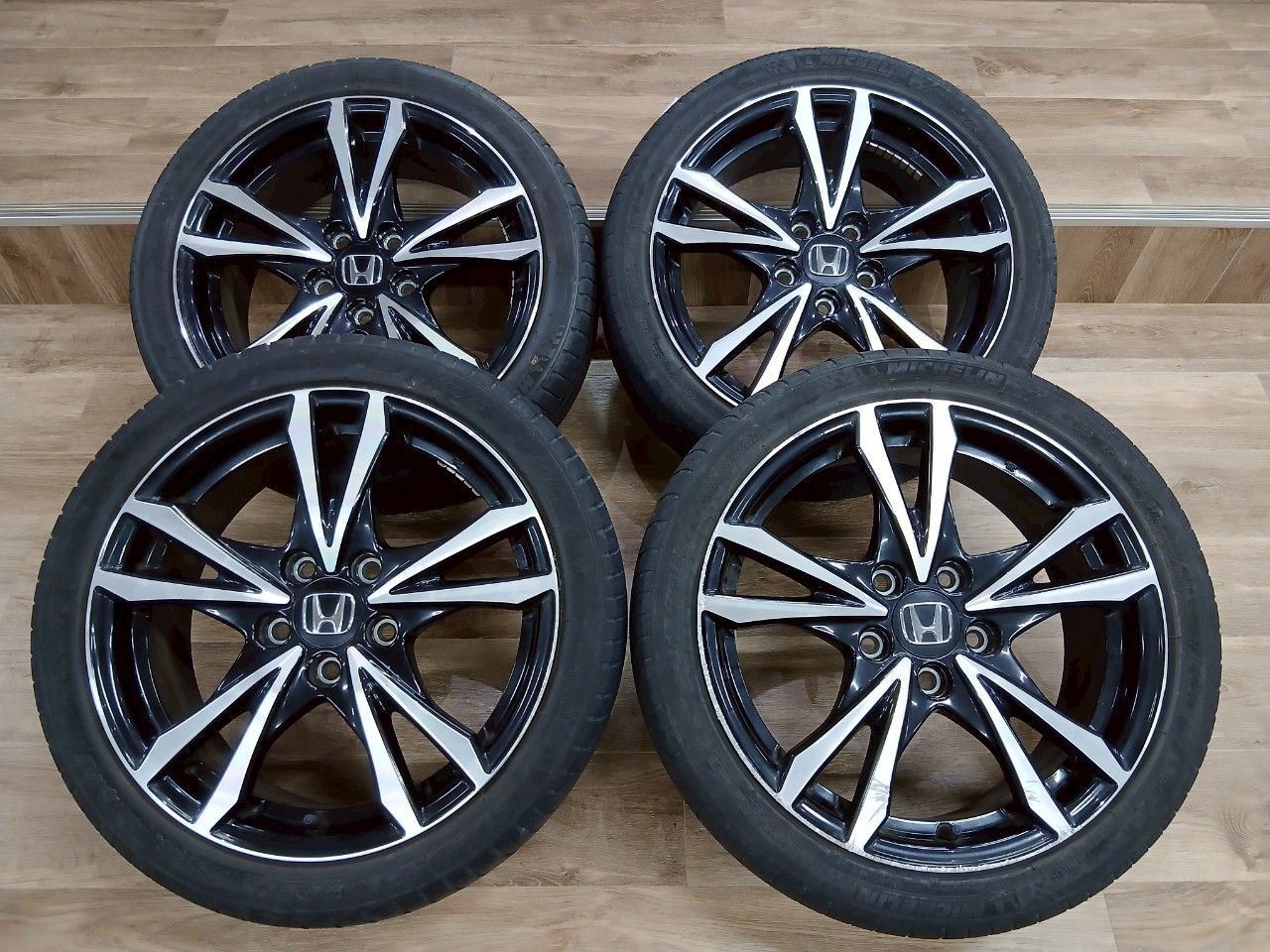 ＊期限付掲載＊17インチ ホイールタイヤセット PARADA Spec-X 【車検対応】ランクル300 250 レクサス LX600