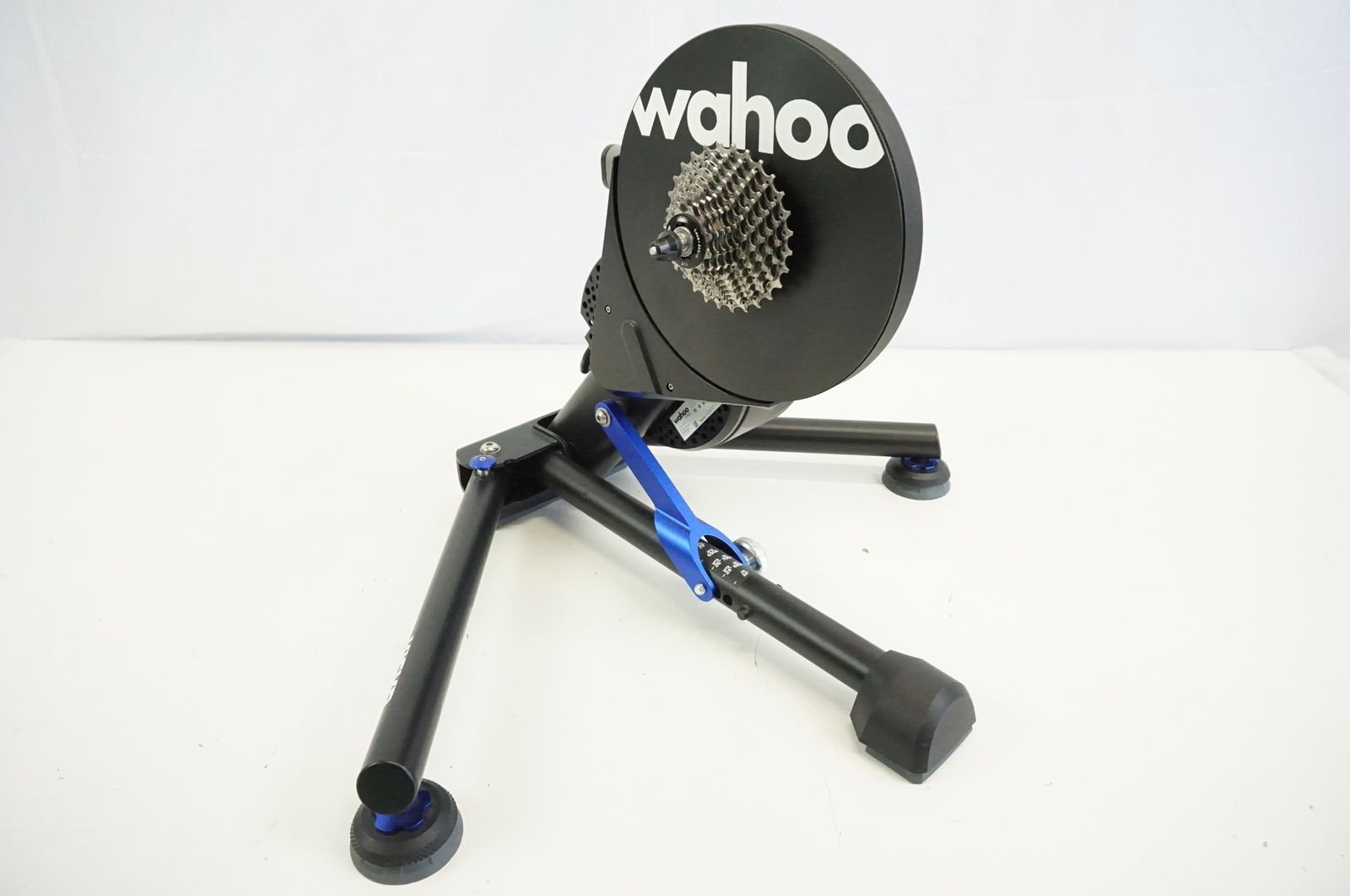 WAHOO 「ワフー」 KICKR V5 WF113 サイクルトレーナー / バイチャリ宇都宮店