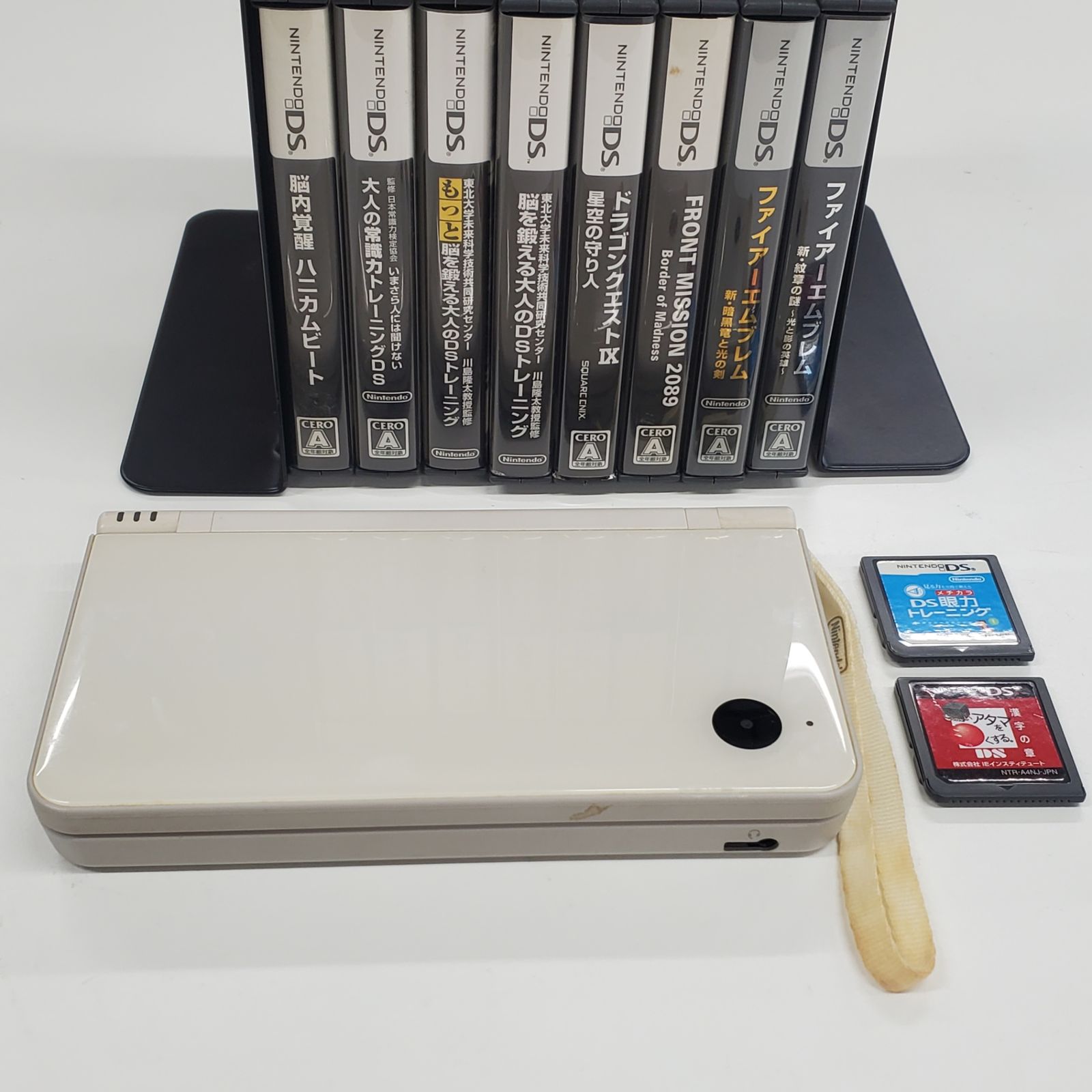 NINTENDO DSi LL ホワイト 本体 UTL-001 動作品 ソフト 10本以上付 ドラクエIX 星空の守り人 ファイアーエムブレム 脳鍛え ニンテンドー DS LL 14303