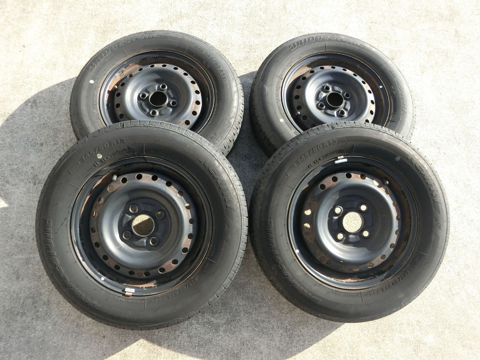 851 13インチ スチールホイール 13×4.0B PCD100 ハブ径 約54mm 4穴 4本セット 145 80R13 ダイハツ エッセ 外し