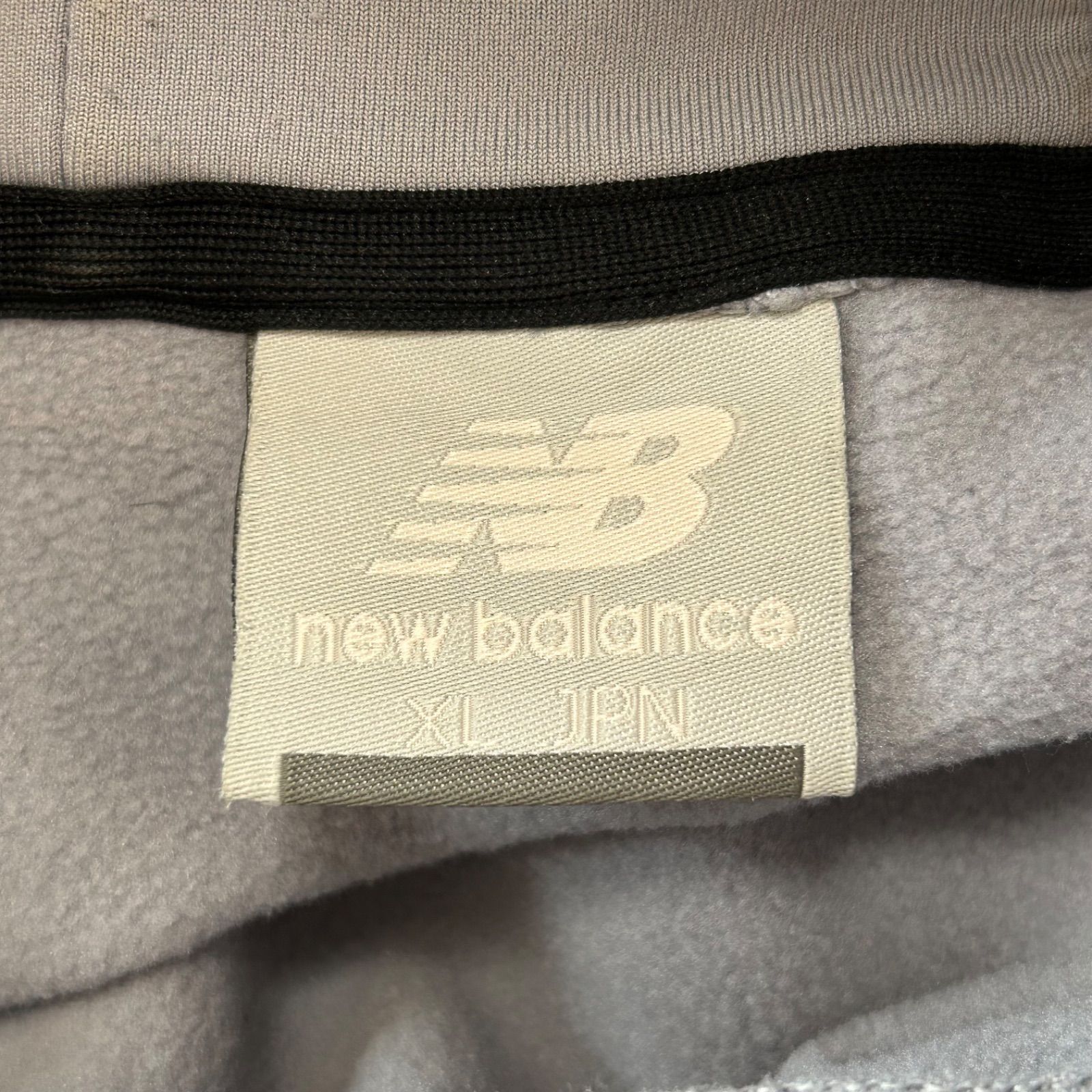 大きいサイズ◎(^w^)b NEW BALANCE ニューバランス スウェット プルオーバー パーカー 裏起毛 ストレッチ フロントプリント ビッグロゴ スポーツMIX ラフ リラックス デイリー ライトグレー メンズ サイズXL