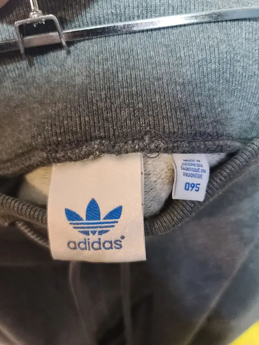 adidas(アディダス) グレー トレーニング セット 095 adidas Originals