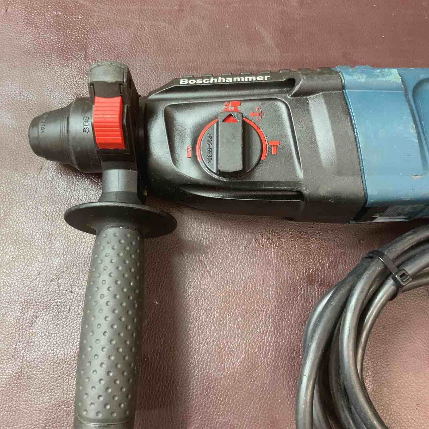 100v 東大和店