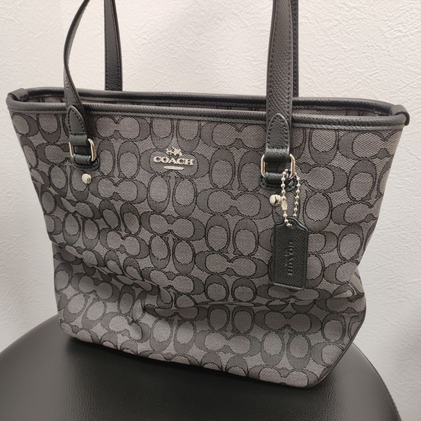 【美品】COACH コーチ F55364 トートバッグ シグネチャー グレー×ブラック レディース