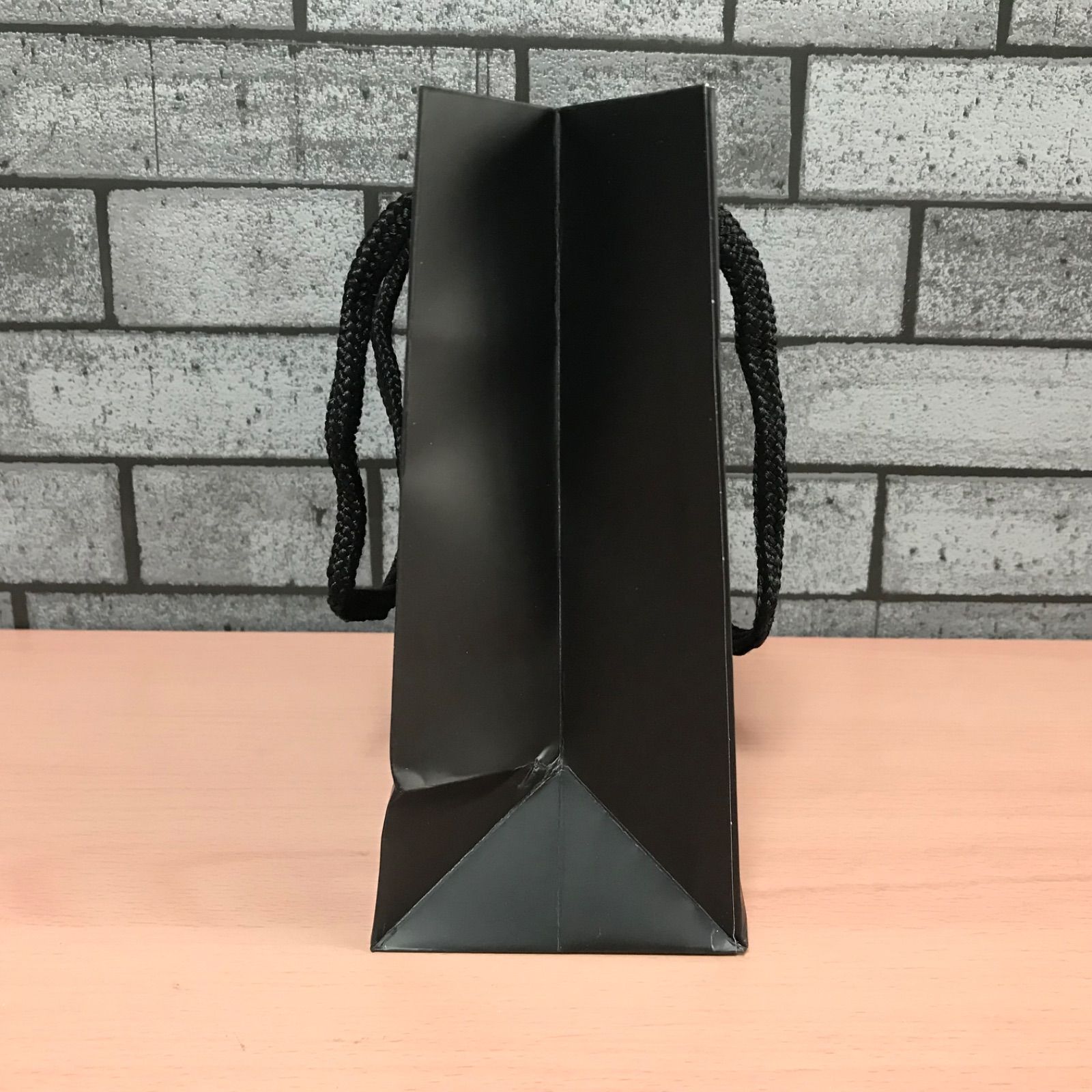 NARS ナーズ ショッパー 紙袋 ブラック 黒 - メルカリ