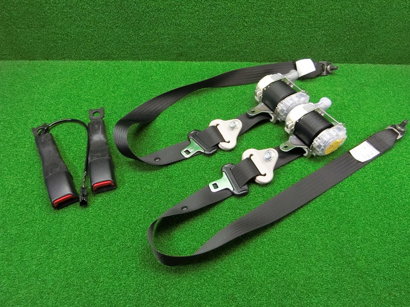 10344 タントエグゼ カスタム L455S フロント シートベルト 左右セット キャッチ 7S4700-P 7S3700-P