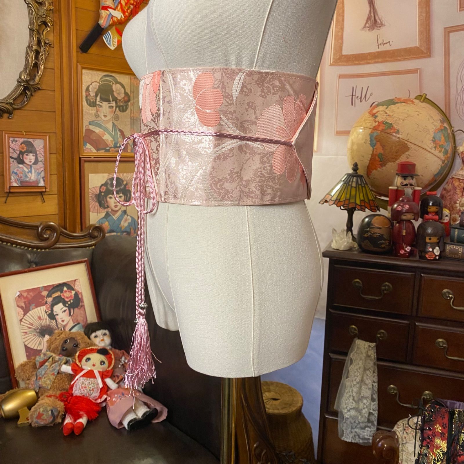 名古屋帯 リメイク サッシュベルト 飾り帯 和洋折衷 ハンドメイド レトロ 古着 L〜LL対応 とろけるピンクに、心までほどけて。 ROB-105 名古屋帯 リメイク サッシュベルト 飾り帯 和洋折衷 ハンドメイド