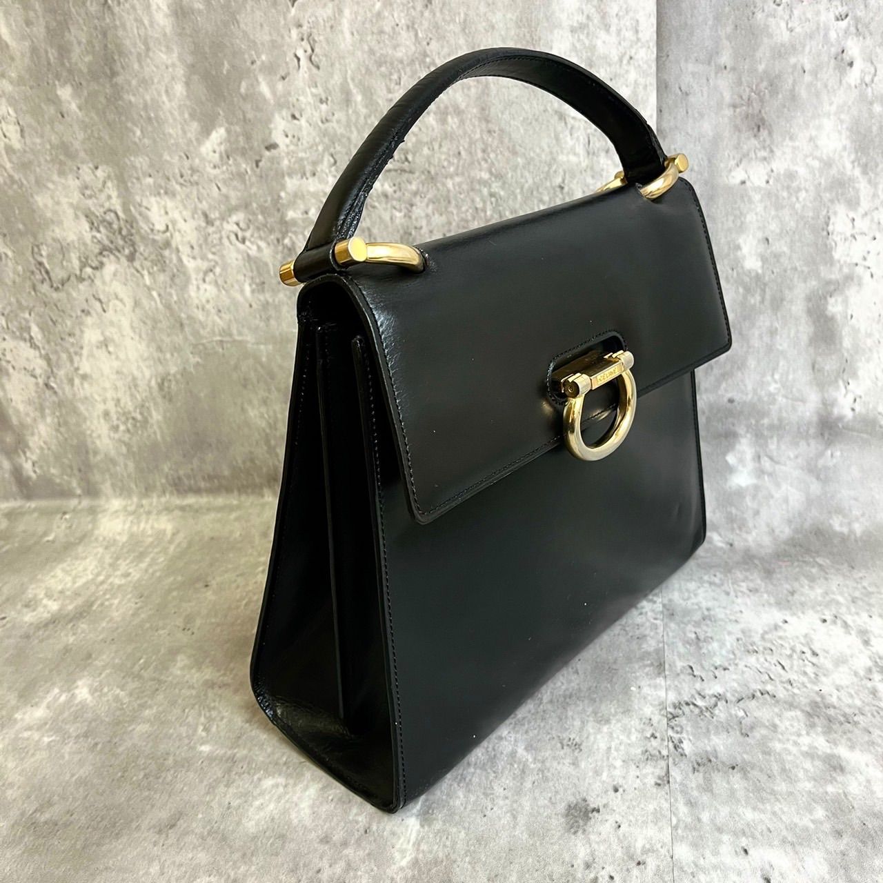 ✨良品✨ CELINE セリーヌ ハンドバッグ トートバッグ パーティーバッグ フォーマル ガンチーニ ゴールド金具 ロゴ刻印 カーフレザー  ビンテージ ヴィンテージ レディース ブラック 黒色