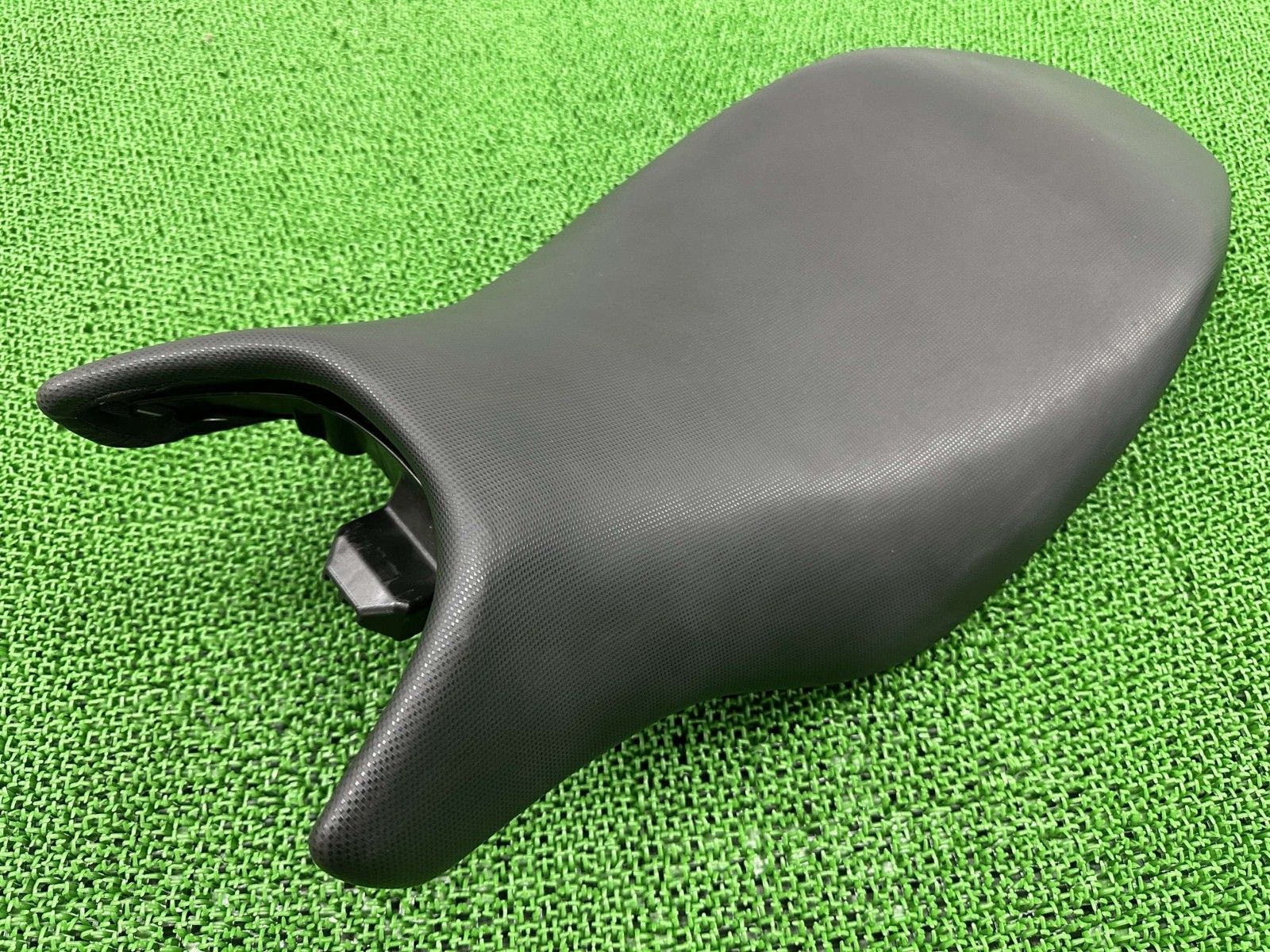 G310R シート 社外 バイク 部品 BMW ノーマルタイプハイシート ノンスリップ 破れ無し 品薄 品 mP