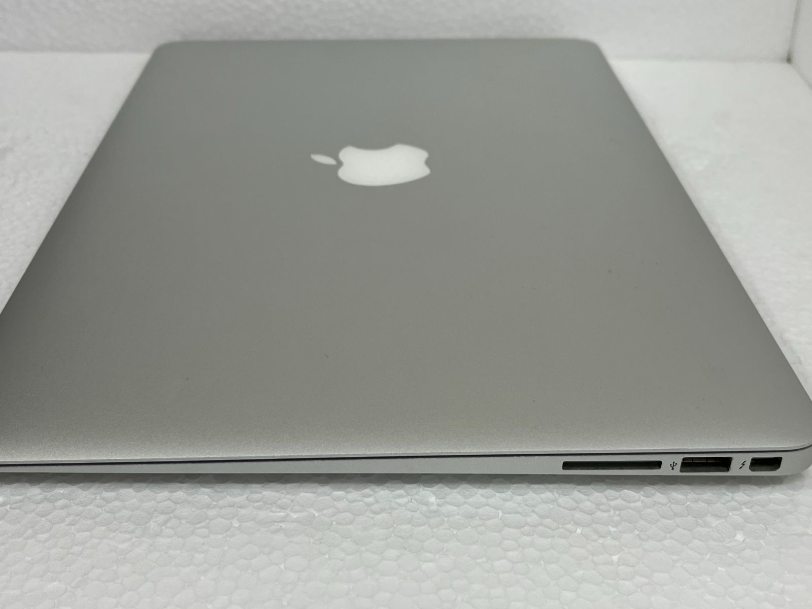 美品180日保証 Macbook Air Corei5 5250U/4G/新品SSD512G/macOS/Win10