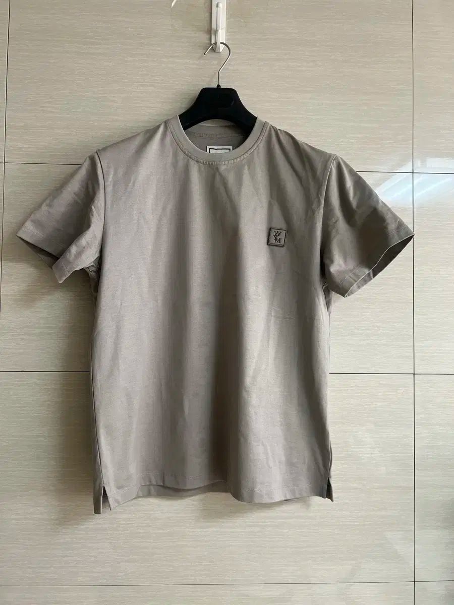 WOOYOUNGMI ウーヨンミ フェザー バックロゴ Tシャツ グレー 44 サイズ