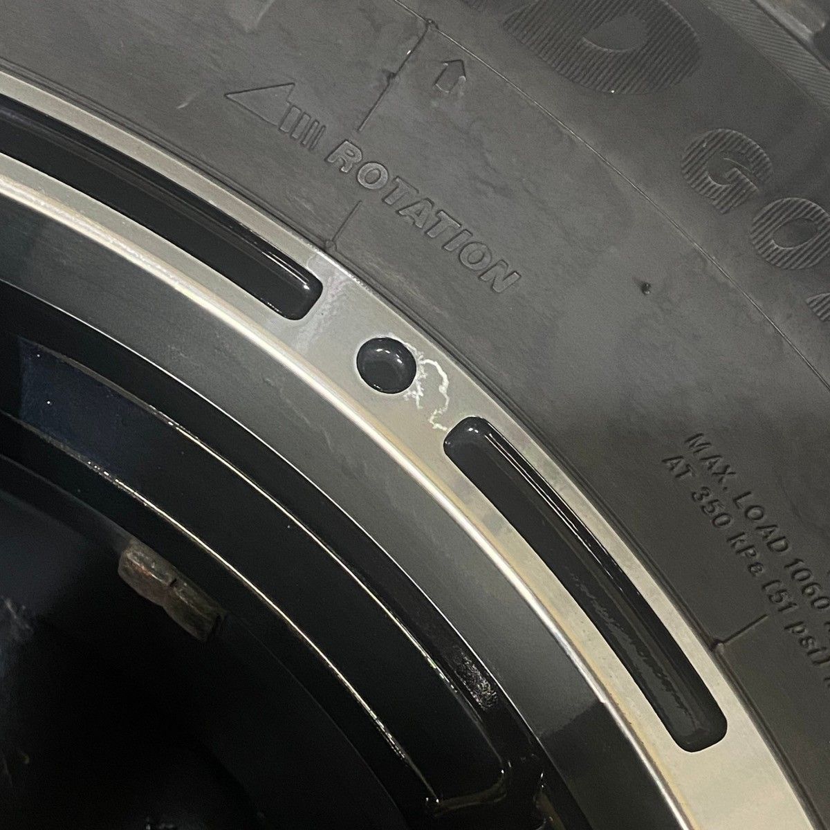 MAX94％OFF！ 20年製 バリ山 ヨコハマ iceGUARD G075 マッドクロス 265 60R18 8J 25 139.7 6H 4本 スタッドレス プラド FJクルーザー ハイラックス等 通常の