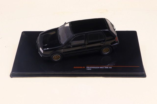 新品 IXO MODELS 1/43 フォルクスワーゲン ゴルフ (MK III) 1993 ブラック 完成品ダイキャストミニカー CLC525N [佐川急便]