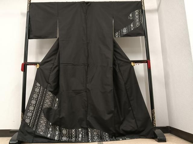 平和屋着物○本場染大島紬 刺繍 花唐草文 黒地 正絹 逸品 AAAW0005ph