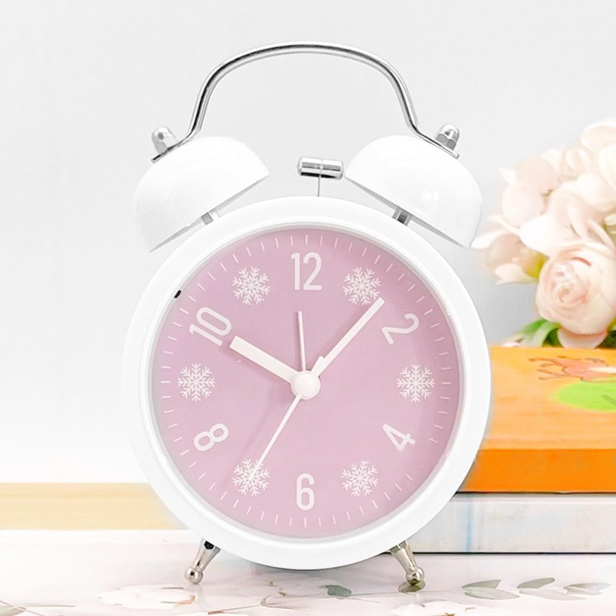 目覚まし時計、デジタル時計、ホーム目覚まし時計、ナイトライト付き目覚まし時計、サイレント非カチカチ音、バッテリー駆動、子供用、寝室用 寝室用目覚まし時計  アナログ目覚まし時計 振動 目覚まし アナログ ベル 置き時計 おしゃれ アラーム 時計 非カチカチ 大音量 ... 目覚まし時計 サイレント ノンカチカチ ナイトライト付き 電池式 寝室 ベッドサイド用