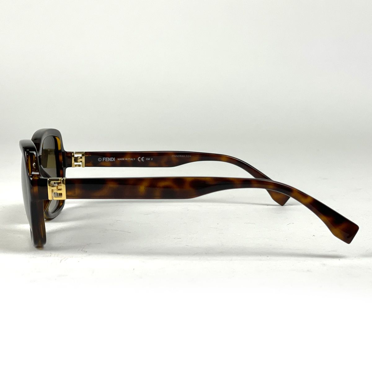 サングラス プラスチック