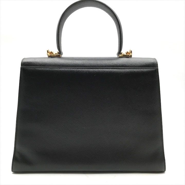 美品 Ferragamo フェラガモ ガンチーニ レザー 2WAY 斜め掛け ハンド ショルダー バッグ ブラック k3616 美品 Ferragamo フェラガモ ガンチーニ レザー 2WAY 斜め掛け ハンド