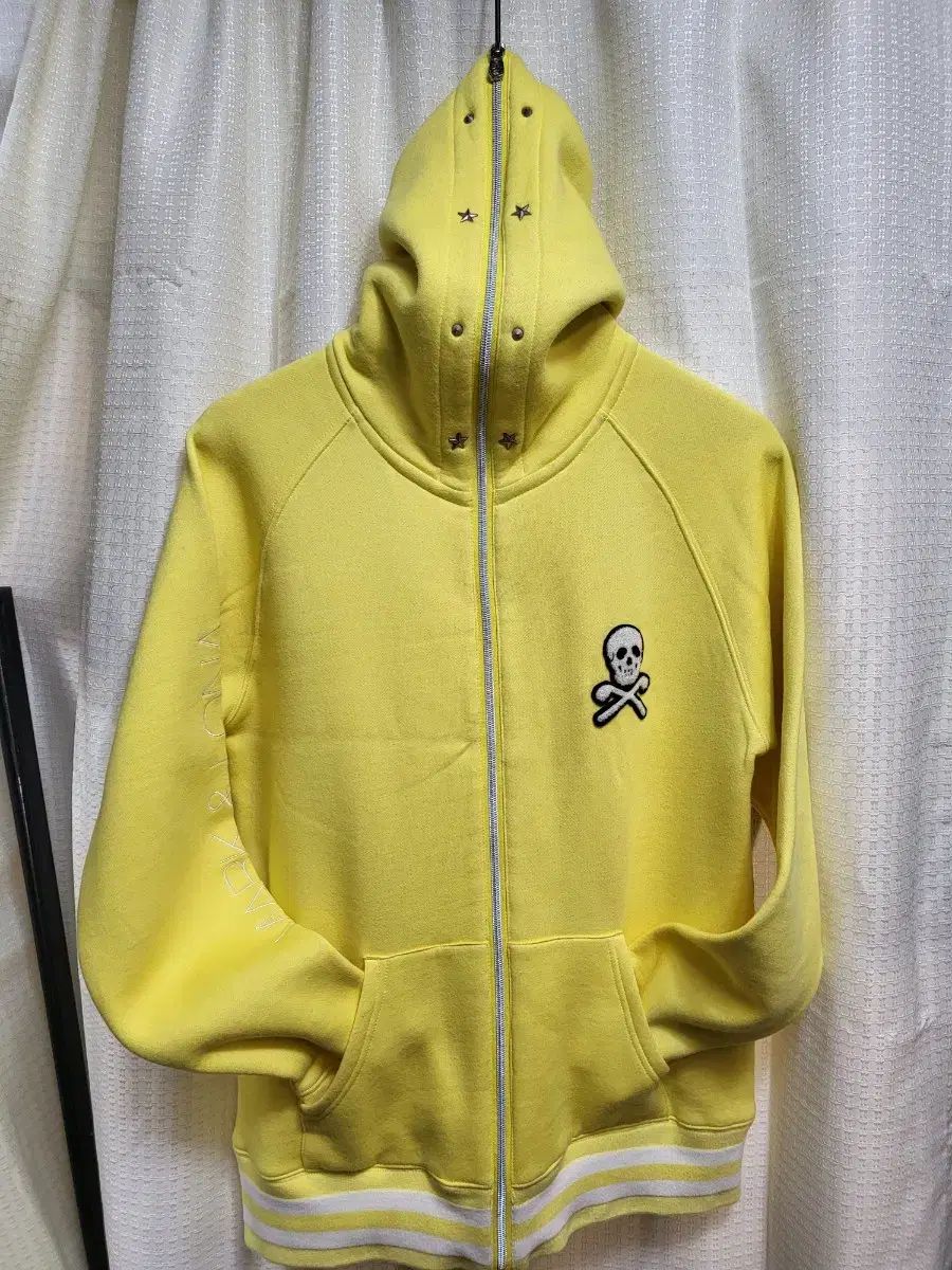 MARK - LONA マークアンドロナ イェロー フード ジップアップ