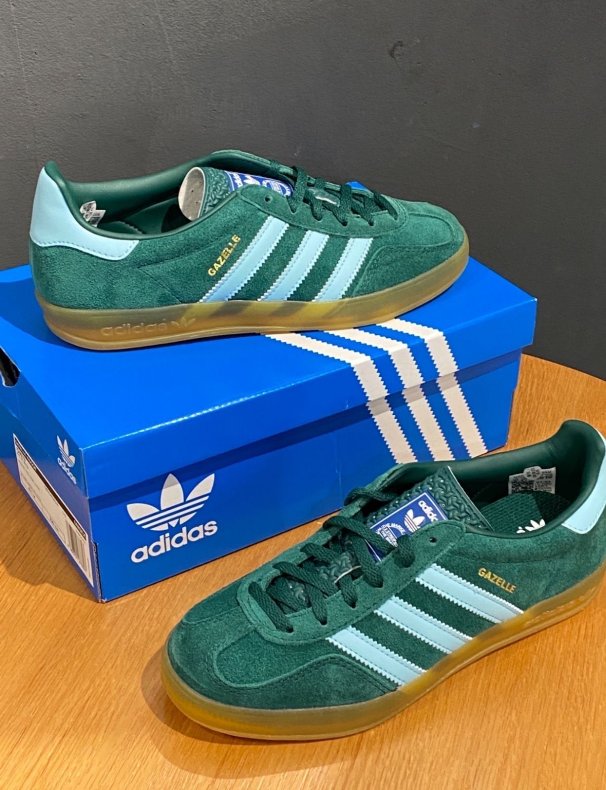 新品 アディダスオリジナルス adidas originals GAZELLE INDOOR ガゼル インドア スニーカー  IG9979カレッジグリーン - メルカリ