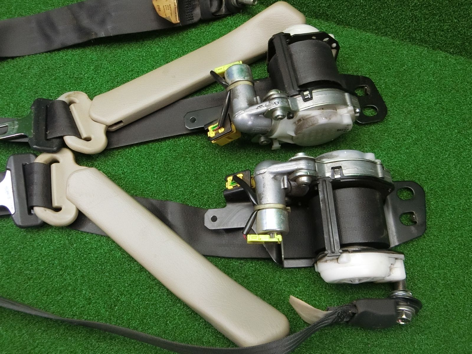 シートベルト 左右セット