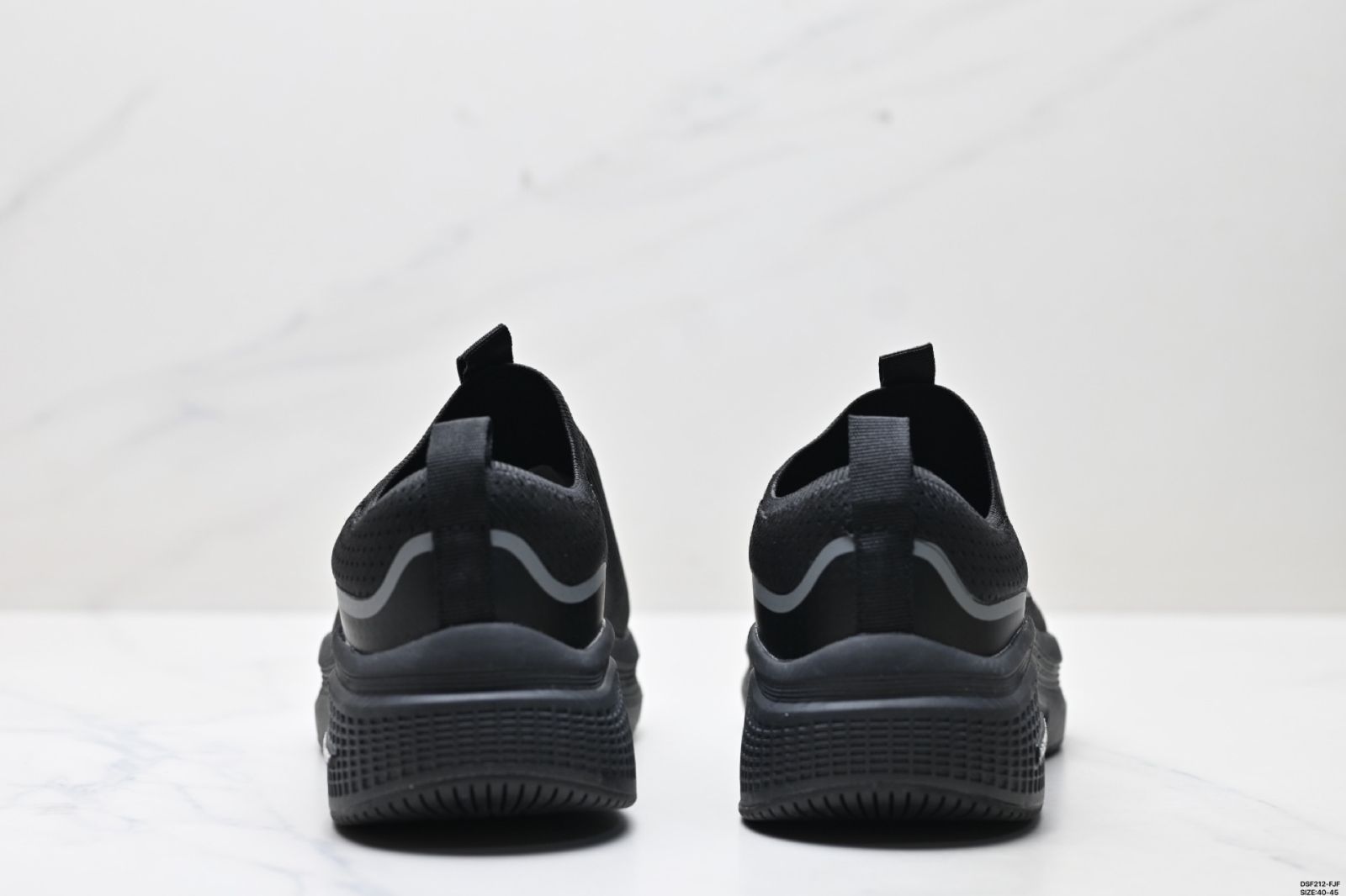 専用出品 ⑰ 今日特価】Skechers スケッチャーズ 夏用メンズ スリップオン