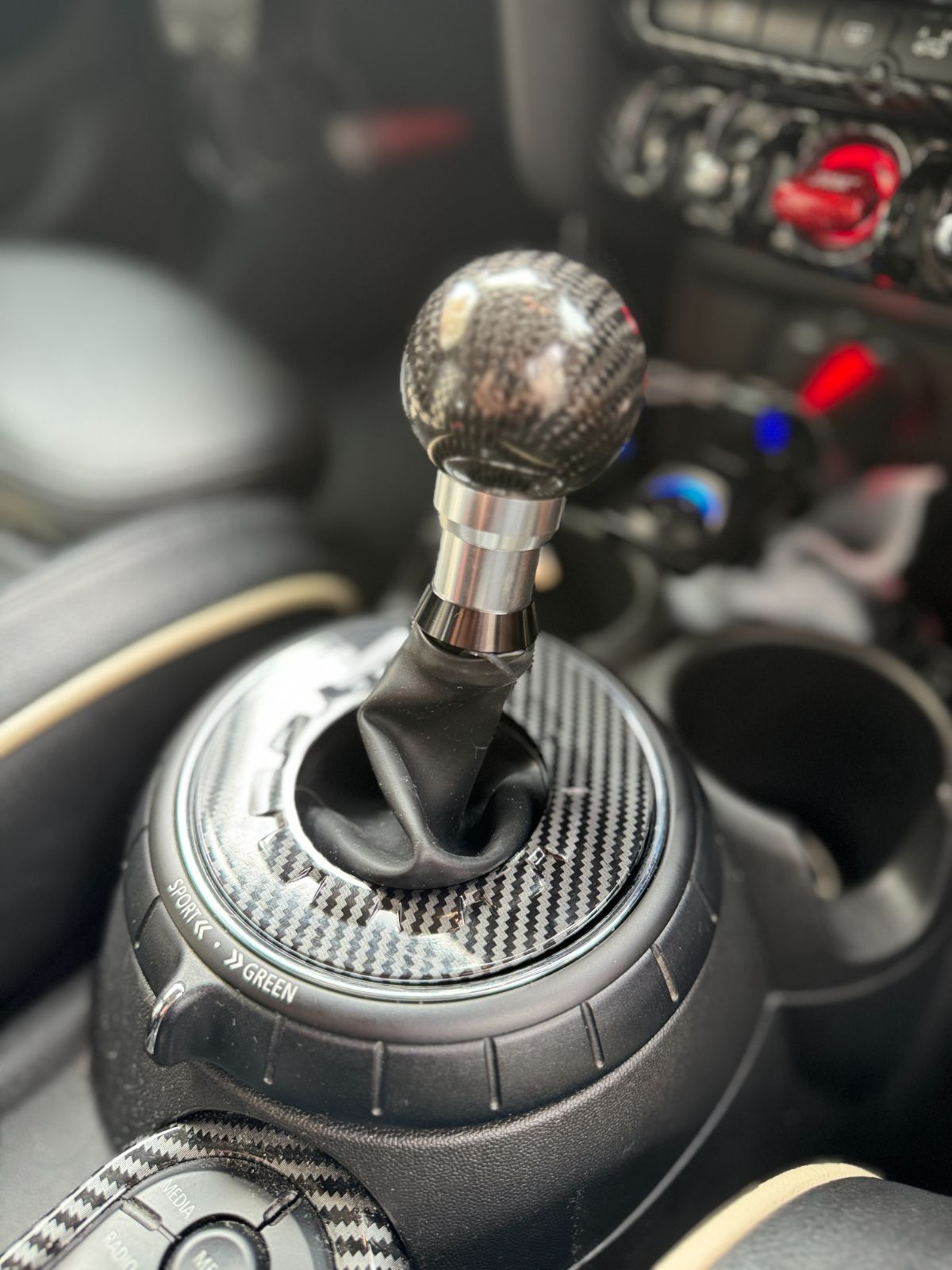 象牙調　象牙風 アクセサリー 約540g 大量 おまとめ ジュエリー　ジャンク 象牙調アクセサリー 象牙調 象牙風 アクセサリー 約540g 大量 おまとめ