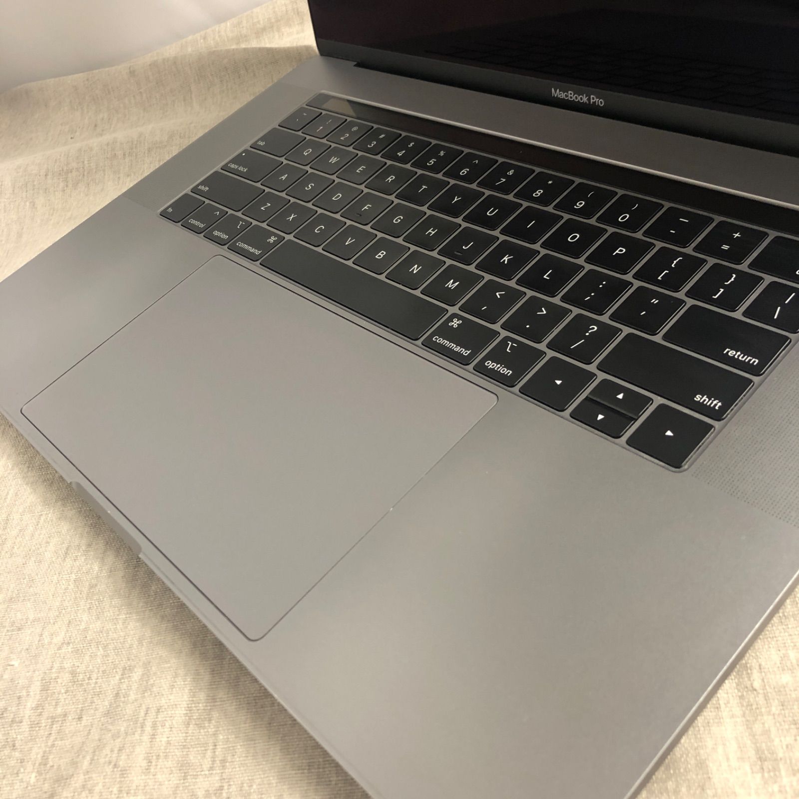 Apple MacBook Pro (15インチ