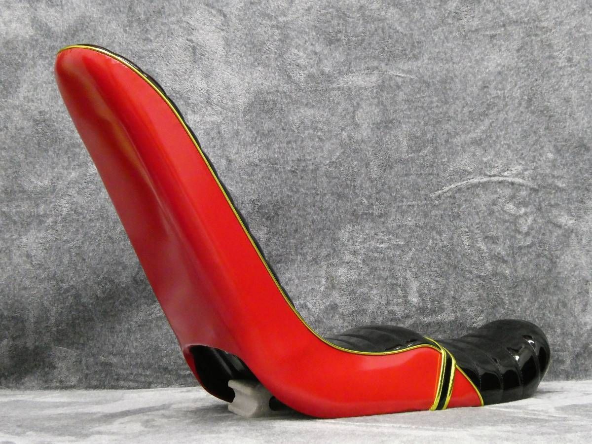 黒赤ツートン金