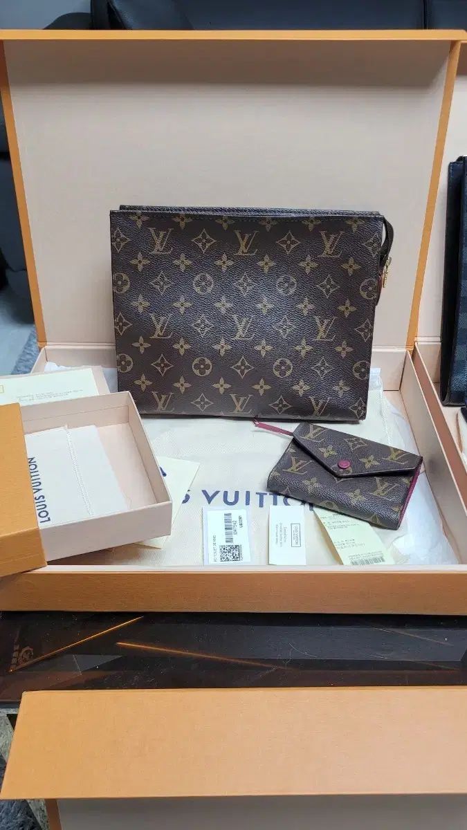 Louis Vuitton(ルイヴィトン) ポシェット トワレット 26 ほぼ