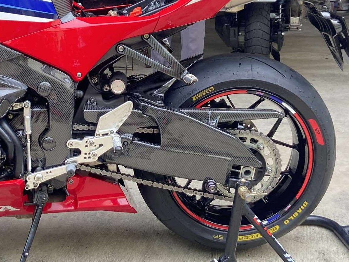 CBR600RR チェーンカバー 受注製造
