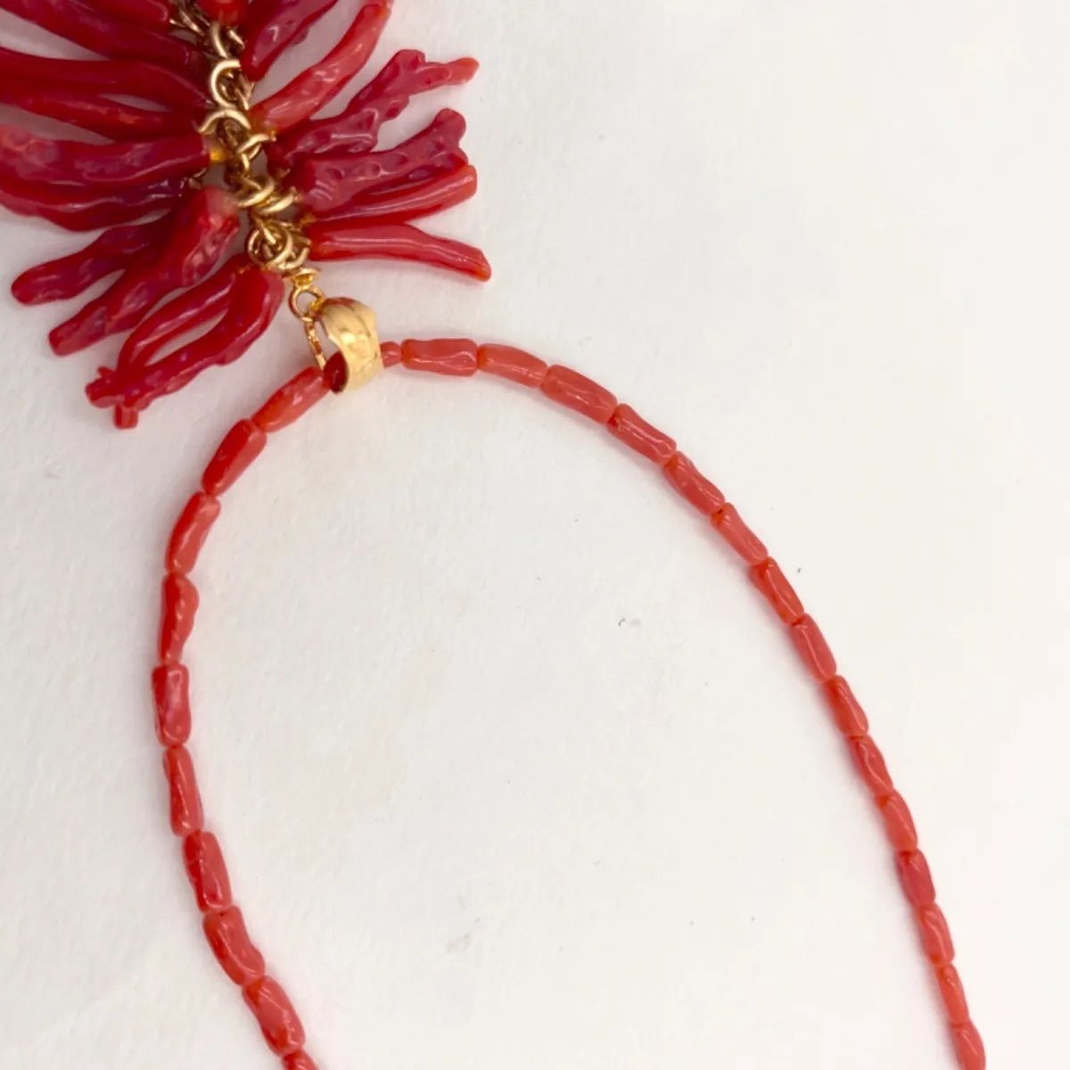 赤珊瑚のペンダントネックレス 地中海珊瑚 mpe-42 サルジ 無染色 宝石  