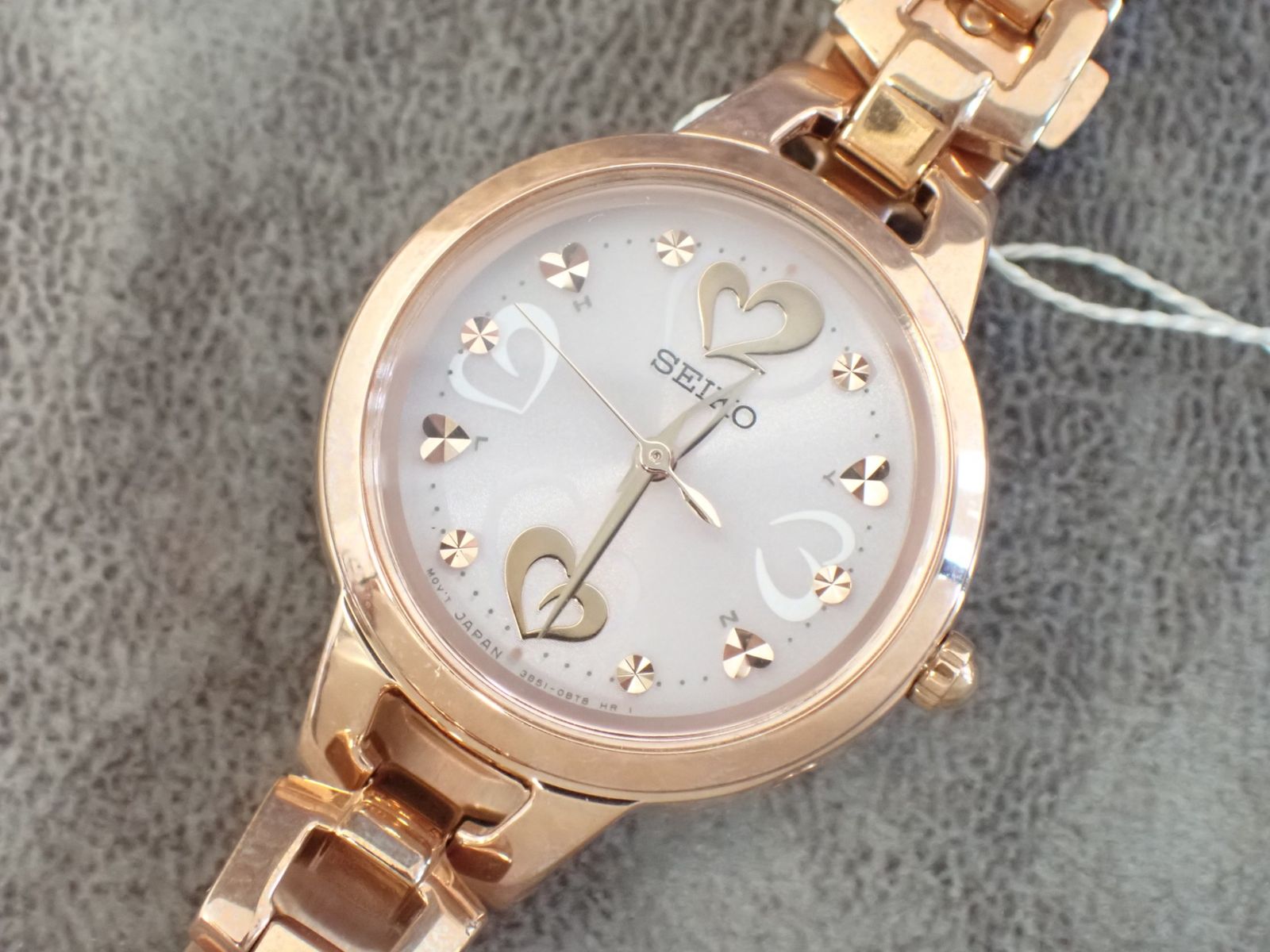 未使用品 美品 SEIKO セイコーレディース TISSÉ ティセ 電波ソーラー 