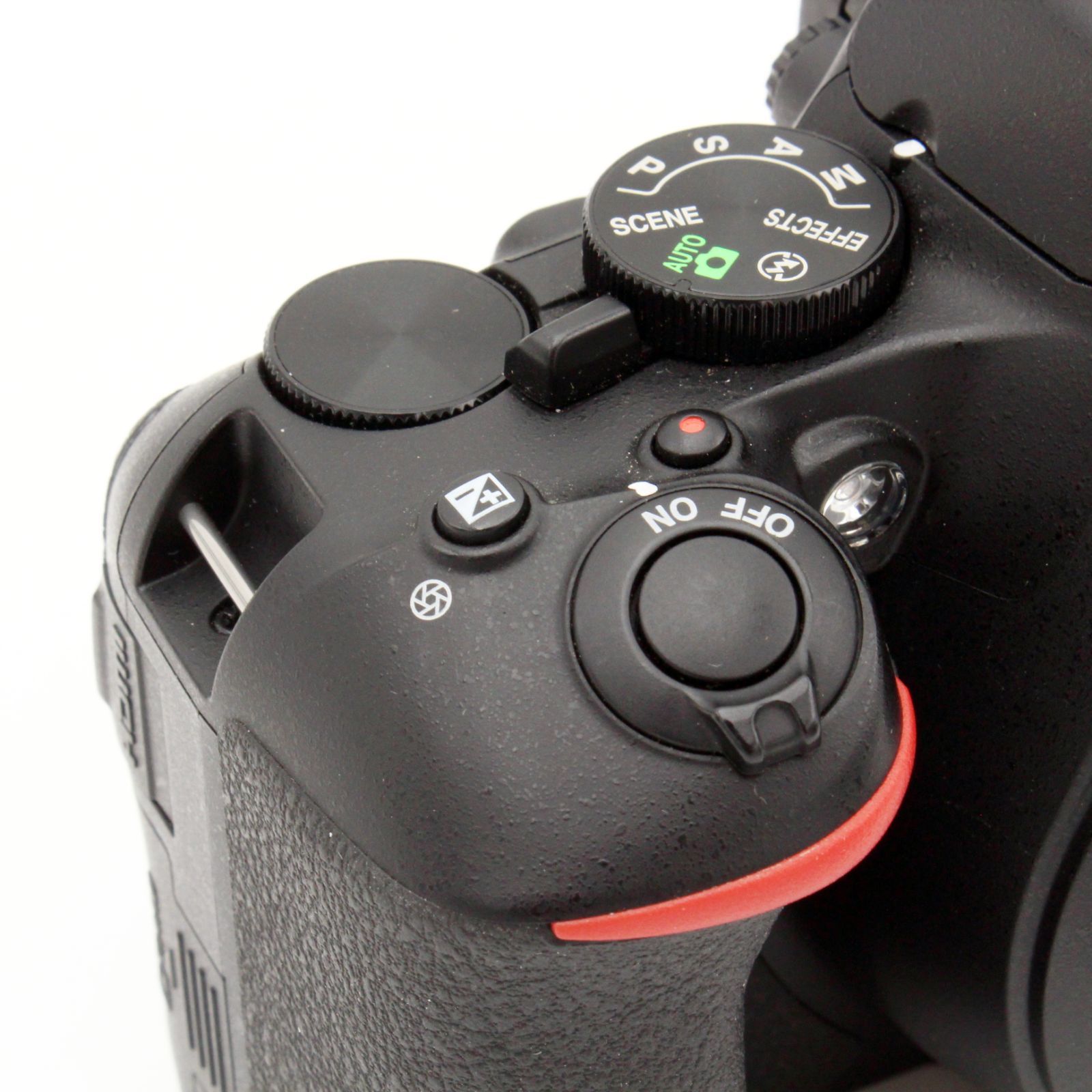 わずかシャッター数5187枚【新品級】Nikon D5500 ボディ ブラック#7801