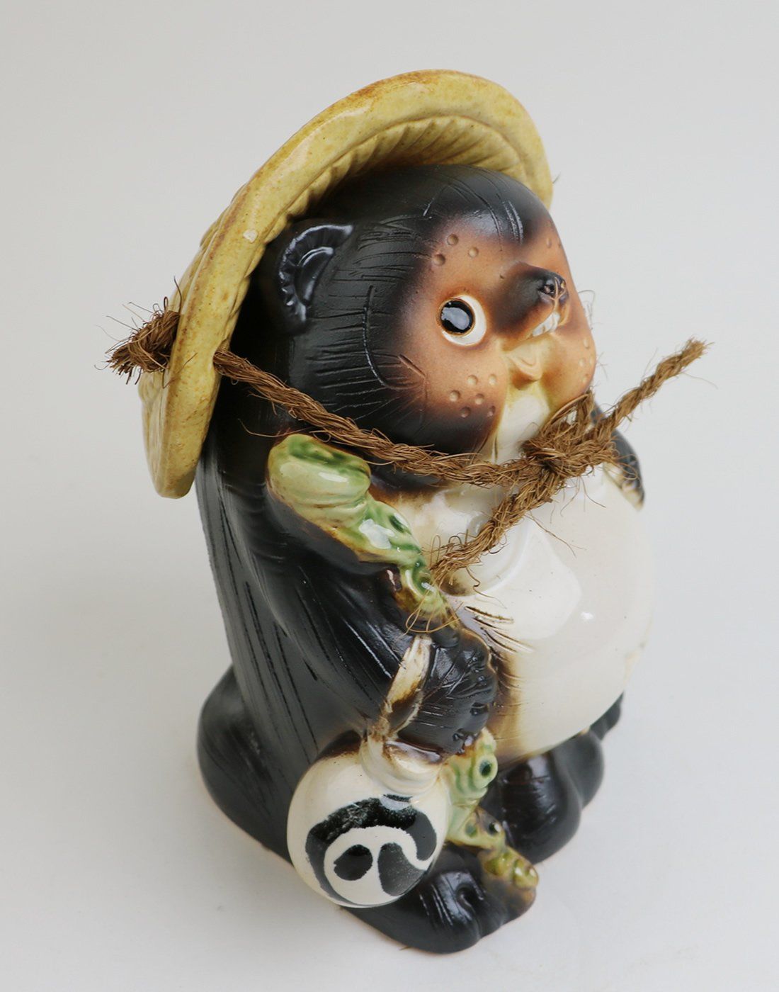 信楽焼 6号ひねり狸(オス) 信楽焼たぬき 縁起物のタヌキ 陶器タヌキ