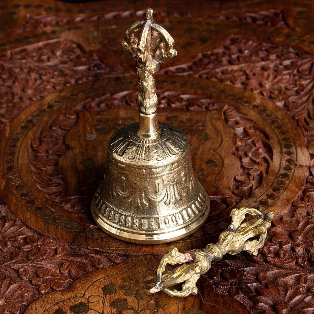ガンダーベル　ガンター　ドルジェ　金剛鈴　ネパール　チベット ハンドベル 仏具 密教法具・金剛鈴ガンター【高さ:15cm】 / ハンドベル ガンター