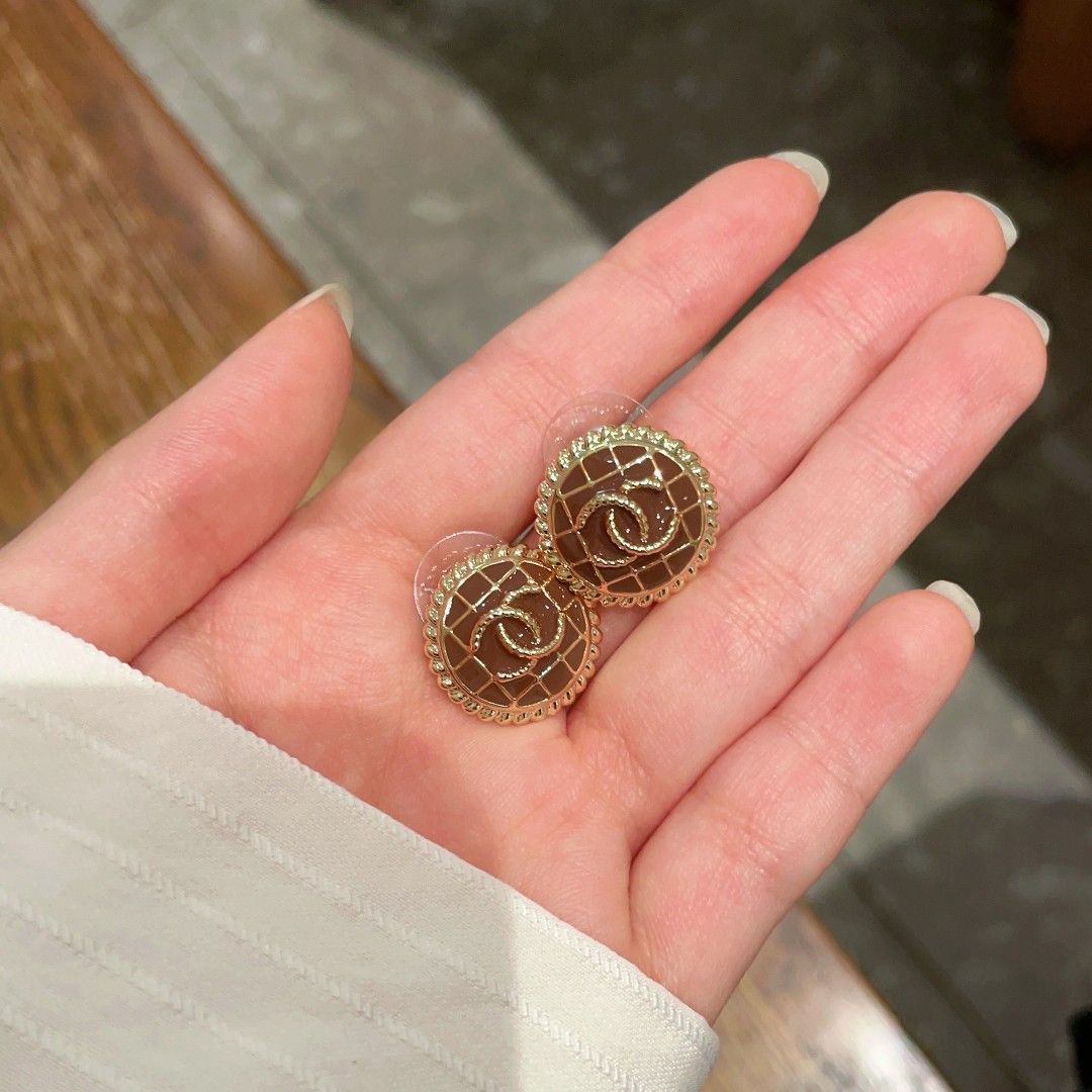 今日特価】CHANEL ヴィンテージ ピアス エレガントなデザイン-MM