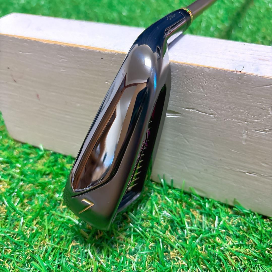 ほぼ新品 MAJESTY ROYAL2023 ロイヤル レディース 7番アイアン