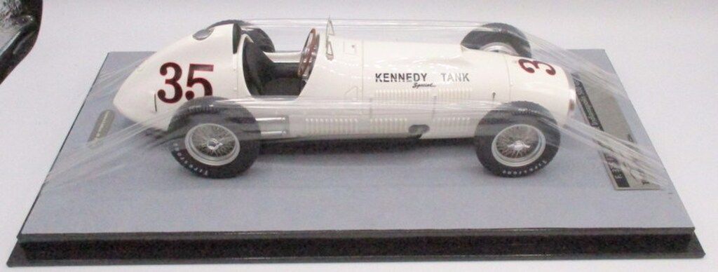 Tecnomodel 1|18Mythos series フェラーリ 375 F1 Indy 35 1952 Indianapolis 500GP Kennedy Tank TM18193D