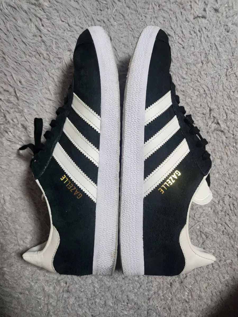 adidas アディダス