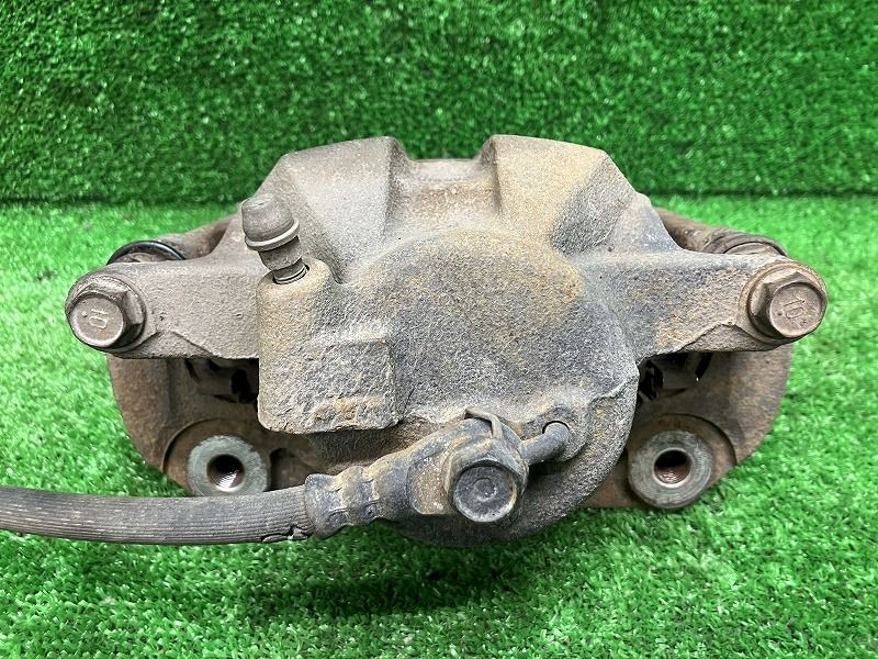 プリウスα DAA-ZVW41W 左Fキャリパー プリウスα ZVW41W 左フロントキャリパー S 5人 ADVICS 63-25 47750