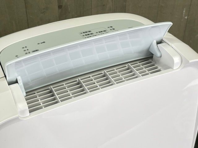衣類乾燥除湿機【中古】難あり SHARP シャープ CV-R71-W 2024年