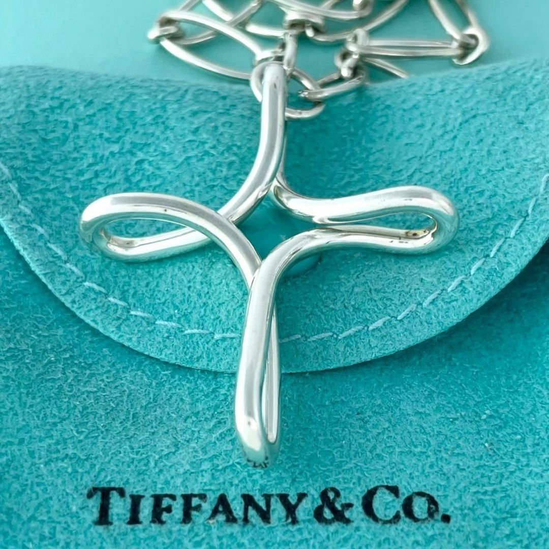 ティファニー ラージ オープン クロス ネックレス インフィニティ