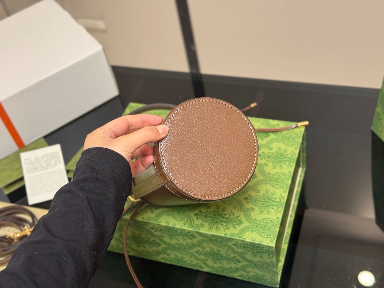 国内発送 グッチ オフィディア バケット GUCCI グッチ オフィディアGGスモールバケットバッグ レザー