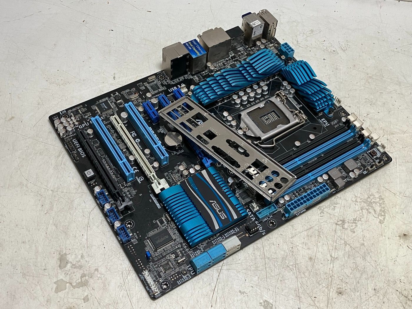 ASUS ASUS P8Z68-V LEマザーボードIntel Z68 LGA 1155 P8Z68-VGEN3 i7 