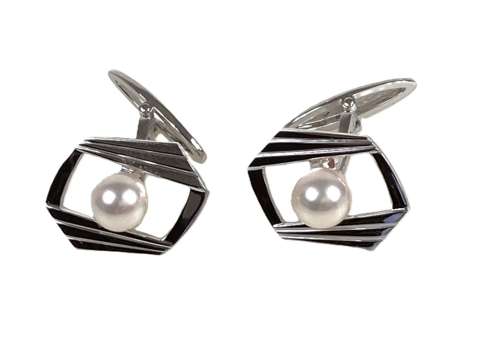 MIKIMOTO パール付き ネクタイピンとカフスセット（未使用） 美品 ミキモト MIKIMOTO 真珠 パール ネクタイピン カフス